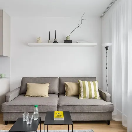 Apartment Modern Near The Center & Airport *