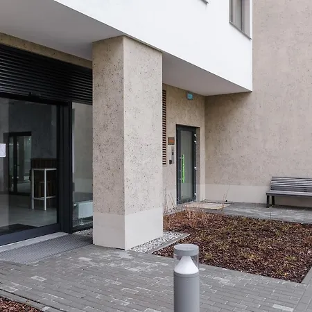 Modern Near The Center & Airport Apartment Warschau
