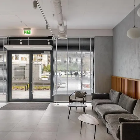 Apartment Modern Near The Center & Airport *